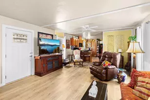 1055 N Fifth St, Jacksonville, OR 97530 - Photo 2