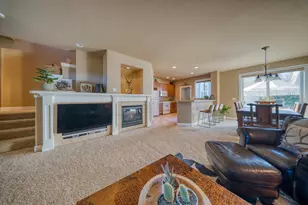 617 SW Peak View Pl, Bend, OR 97702 - Photo 34