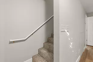 1800 Crater Lake Ave, Medford, OR 97504 - Photo 12