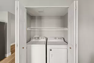 1800 Crater Lake Ave, Medford, OR 97504 - Photo 10