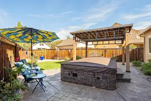 2035 Rabun Way, Central Point, OR 97502 - Photo 18