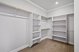 407 N Deanjou Ave, Eagle Point, OR 97524 - Photo 16