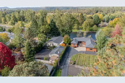 20455 Highway 62, Shady Cove, OR 97539 - Photo 4