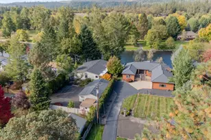 20455 Hwy 62, Shady Cove, OR 97539 - Photo 4