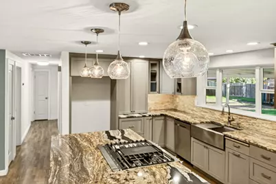 1400 Avocado Lane, Medford, OR 97504 - Photo 12