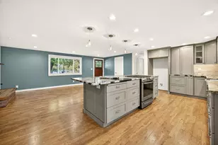 1400 Avocado Ln, Medford, OR 97504 - Photo 18