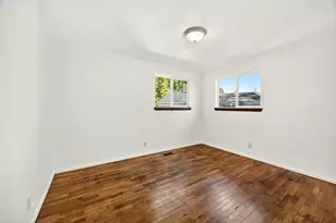 1400 Avocado Ln, Medford, OR 97504 - Photo 24