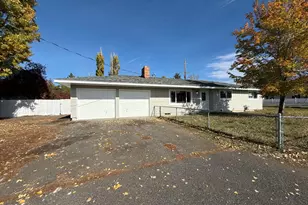 4199 Hilyard Ave, Klamath Falls, OR 97603 - Photo 2