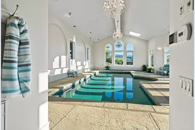 766 Meridian Road, Eagle Point, OR 97524 - Photo 44