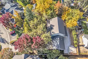 245 Jackson Creek Dr, Jacksonville, OR 97530 - Photo 48