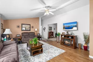 356 Marian Ave, Central Point, OR 97502 - Photo 4