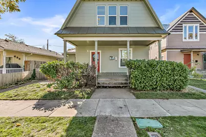 427 N Grape Street, Medford, OR 97501 - Photo 2