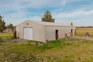 25451 Alfalfa Market Road NE, Bend, OR 97701 - Photo 50