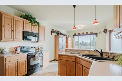 25451 Alfalfa Market Road NE, Bend, OR 97701 - Photo 10