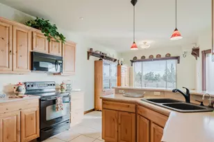 25451 Alfalfa Market Road NE, Bend, OR 97701 - Photo 10