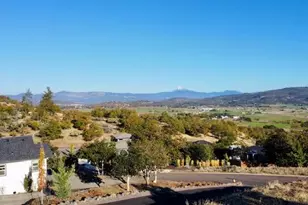 1214 Overlook Dr, Eagle Point, OR 97524 - Photo 18