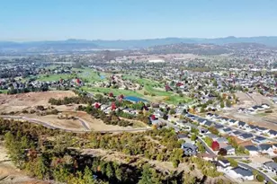 1319 Crestmont Pl, Eagle Point, OR 97524 - Photo 14