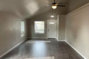 760 Nicholas Lee Dr, Medford, OR 97501 - Photo 2