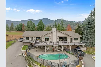 100 Springbrook Drive, Grants Pass, OR 97527 - Photo 8