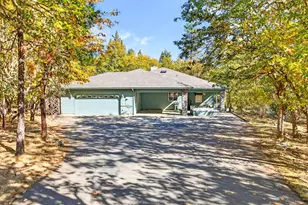 288 Wildrose Ln, Grants Pass, OR 97527 - Photo 2