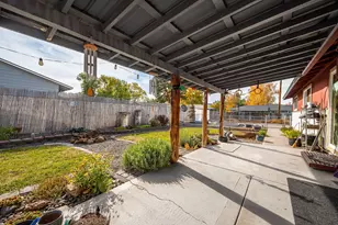 958 SE 7th St, Prineville, OR 97754 - Photo 22