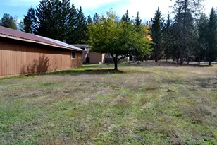 2410 Robertson Bridge Rd, Grants Pass, OR 97526 - Photo 28