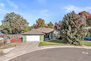 1841 Cascadia Cir, Medford, OR 97504 - Photo 38