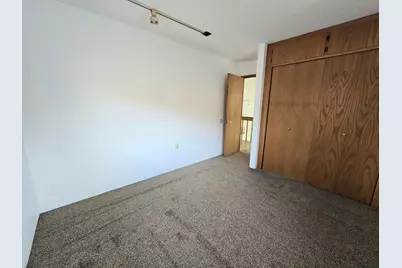 402 Mountain View Boulevard, Klamath Falls, OR 97601 - Photo 12