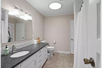 833 Hazel Street, Central Point, OR 97502 - Photo 18