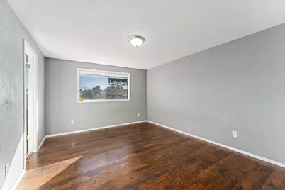 3046 Crystal Mountain Avenue, Medford, OR 97504 - Photo 12