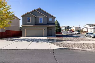 62085 Wolcott Pl, Bend, OR 97701 - Photo 2