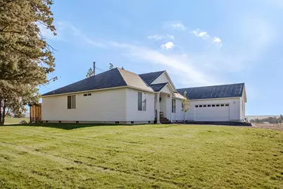 8997 NW Elizabeth Way, Prineville, OR 97754 - Photo 2