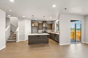 151 Valemont Dr, Eagle Point, OR 97524 - Photo 4