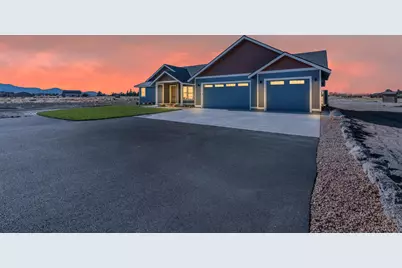 502 SW Bent Loop, Powell Butte, OR 97753 - Photo 2