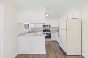 2549 Falcon St, White City, OR 97503 - Photo 4