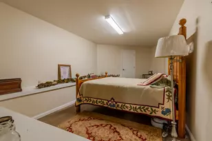 1661 Or-238 Hwy, Jacksonville, OR 97530 - Photo 48