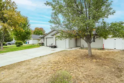 2454 SW Wickiup Court, Redmond, OR 97756 - Photo 2