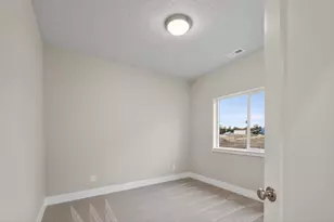 4037 SW 38th Place, Redmond, OR 97756 - Photo 20