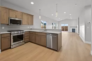 4037 SW 38th Place, Redmond, OR 97756 - Photo 12