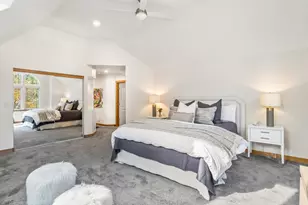 1690 NW City View Dr, Bend, OR 97703 - Photo 24