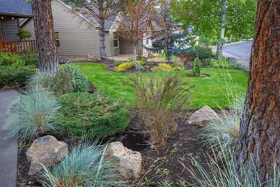 60819 Grand Targhee Drive, Bend, OR 97702 - Photo 8