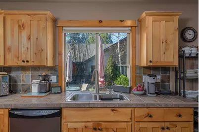 60819 Grand Targhee Drive, Bend, OR 97702 - Photo 20