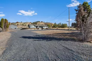 1180 NE Meadowlark Ln, Madras, OR 97741 - Photo 20