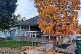 1335 Lakeview Ave, Klamath Falls, OR 97601 - Photo 2