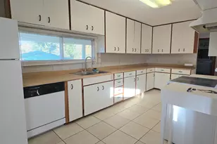 1335 Lakeview Ave, Klamath Falls, OR 97601 - Photo 8