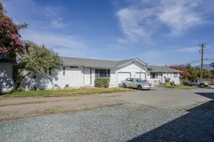 1762 SW Allen Creek Rd, Grants Pass, OR 97527 - Photo 2