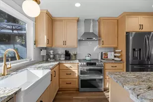 58 Pine St, Shady Cove, OR 97539 - Photo 8