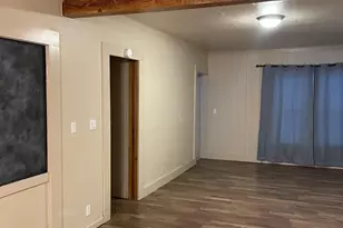 526 N 9th St, Klamath Falls, OR 97601 - Photo 4