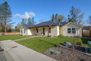 199 Black Oak Dr, Grants Pass, OR 97527 - Photo 6