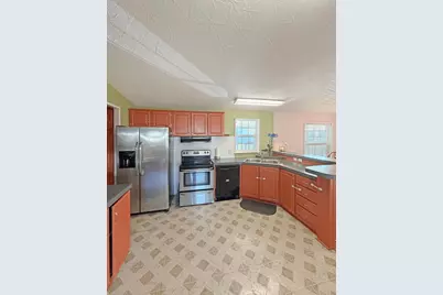 1570 S Peach Street #106, Medford, OR 97501 - Photo 8